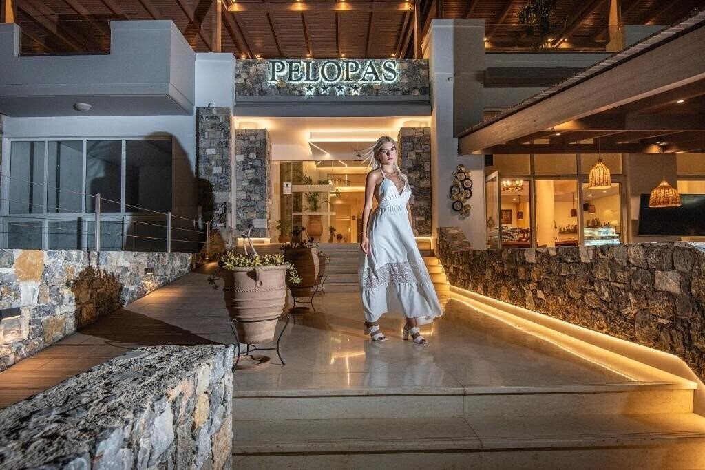 Отель Pelopas Resort 5*
