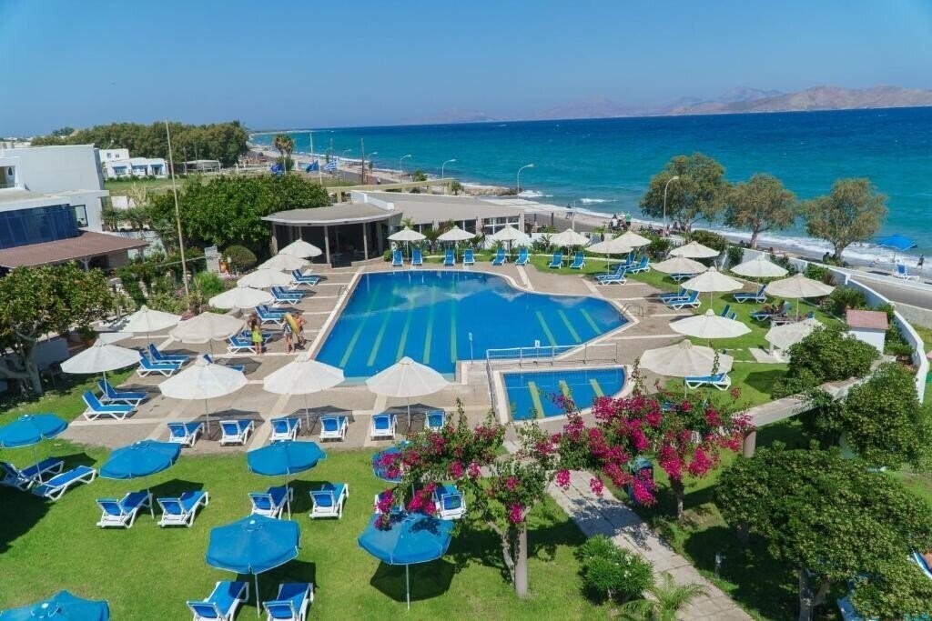 Территория Kos Palace 4*