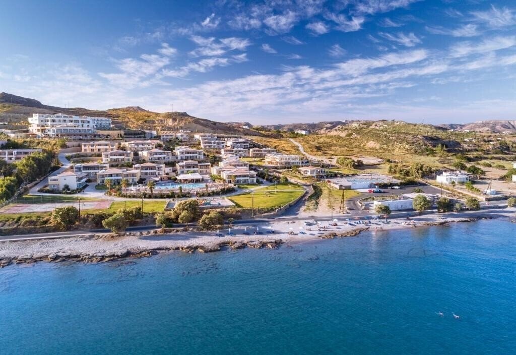 Готель Grand Blue Beach Hotel 5*