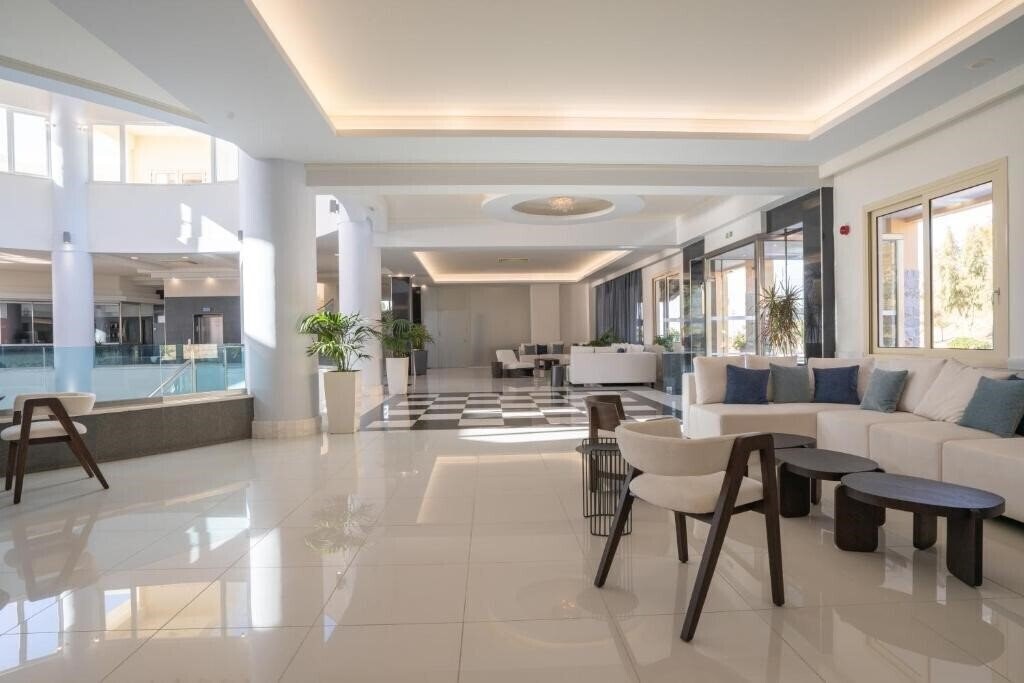 Територія Grand Blue Beach Hotel 5*