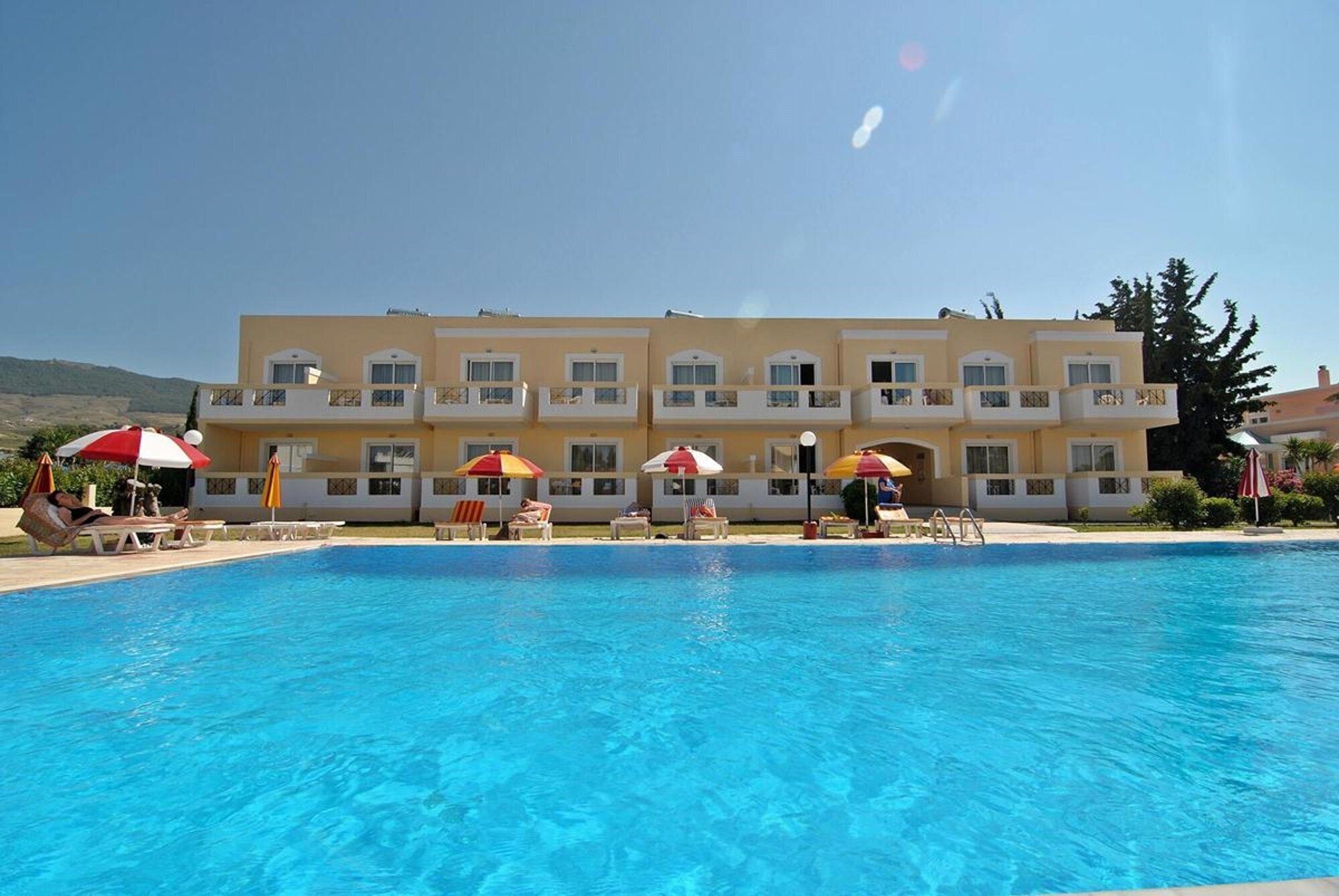 Готель Iris Hotel Psalidi 3*