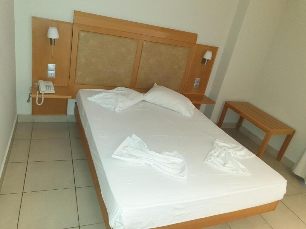 Фото Saint Constantin 3*