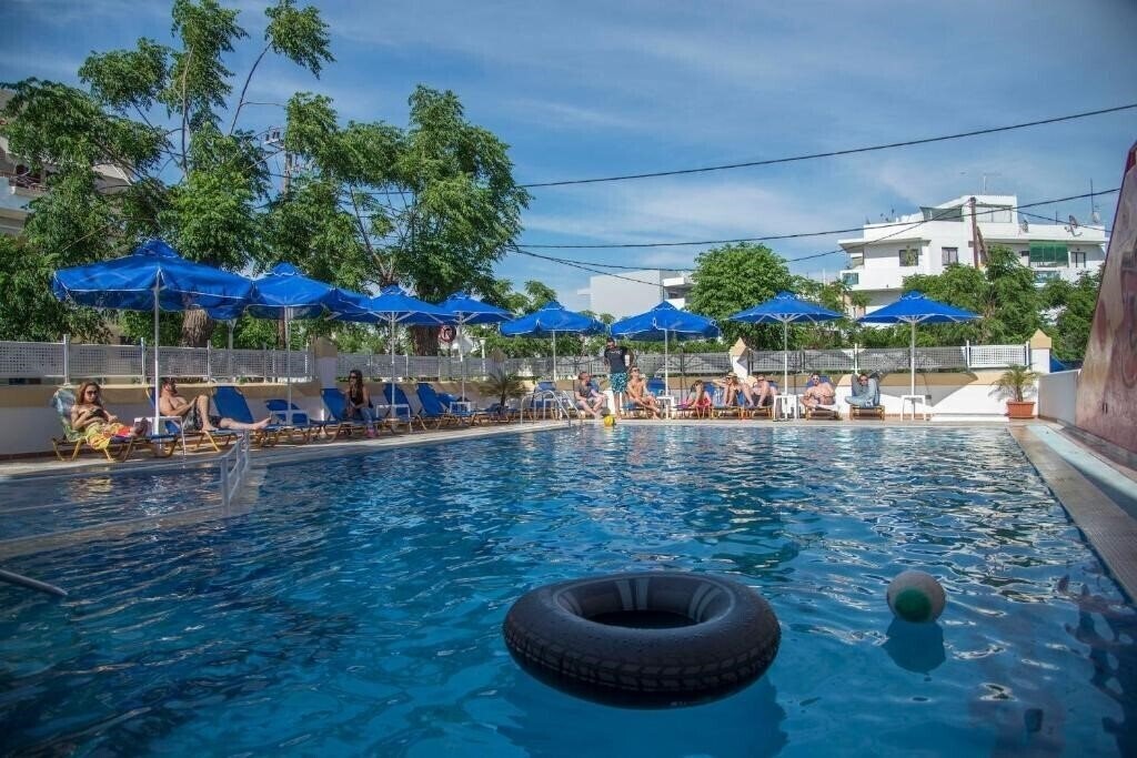 Панорама Erato Studios & Apartments 3*