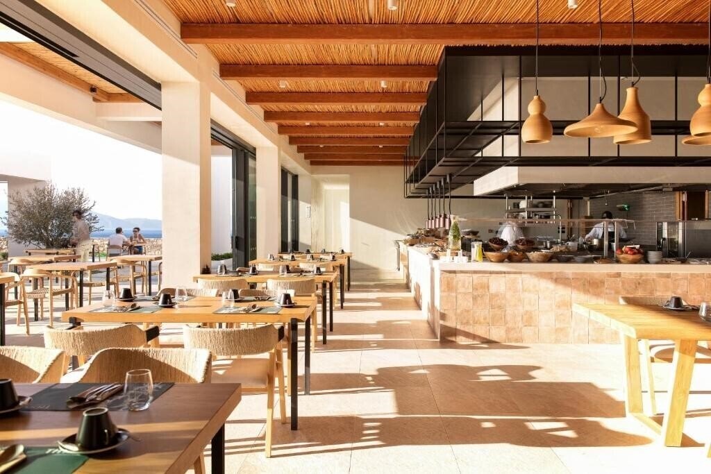 Апартаменти Koia All Suites Wellbeing Resort 5*