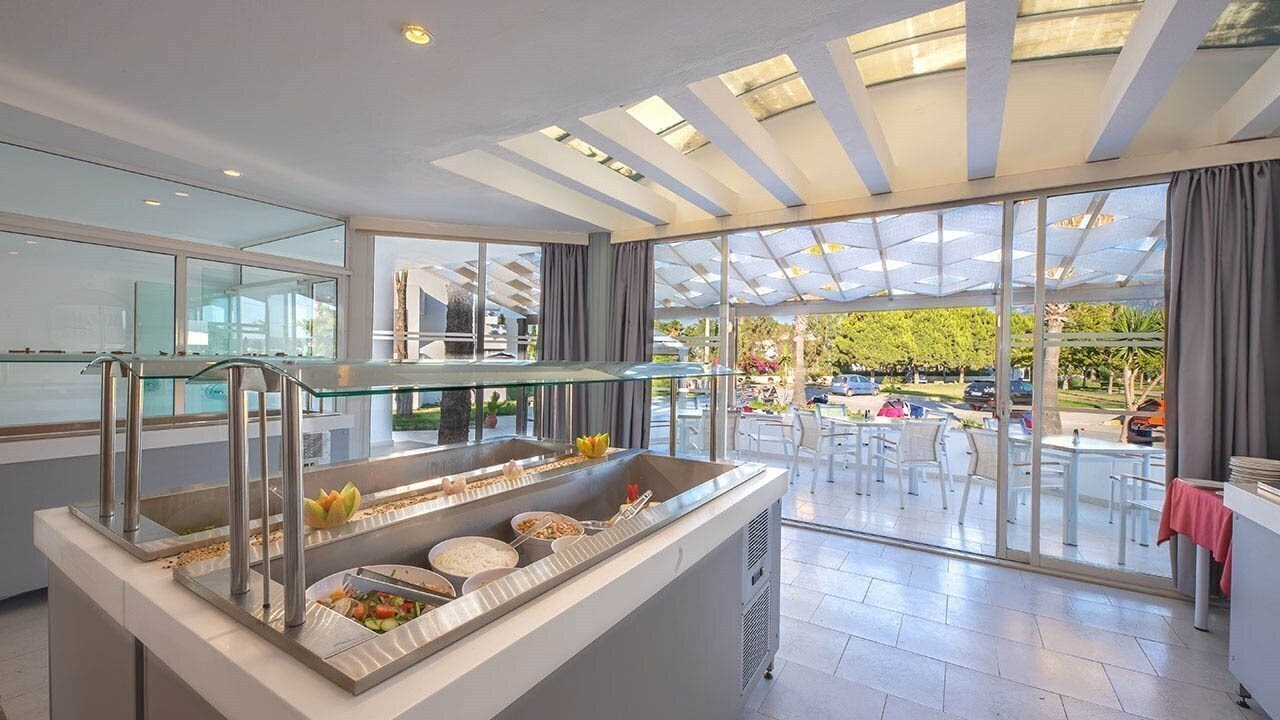 Панорама Marebello Beach Resort 4*