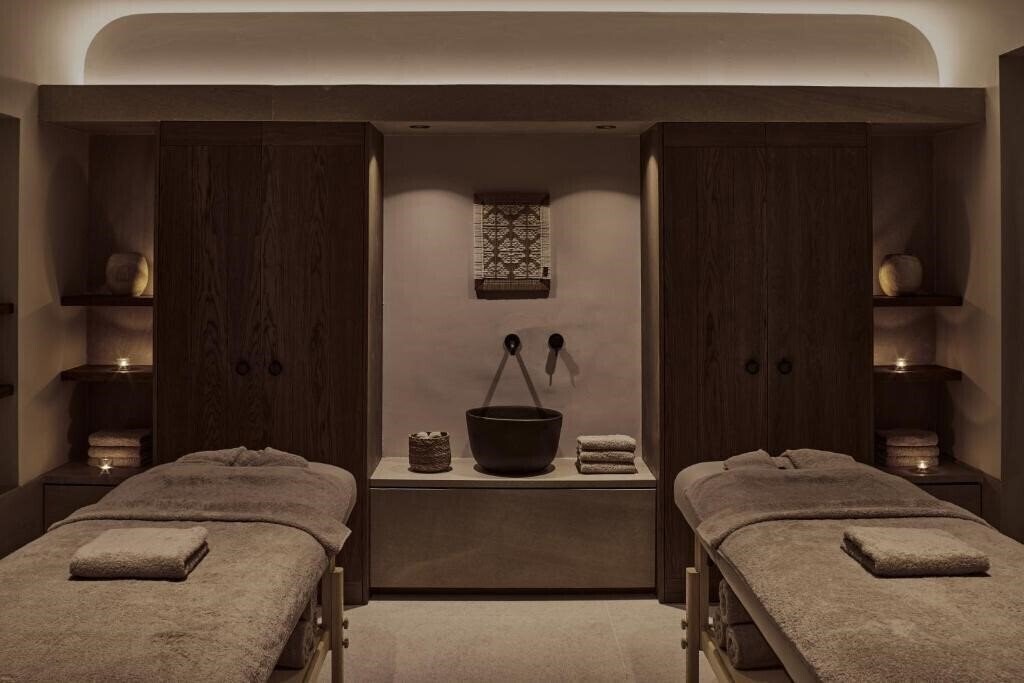 Апартаменты Theros All Suite 5*