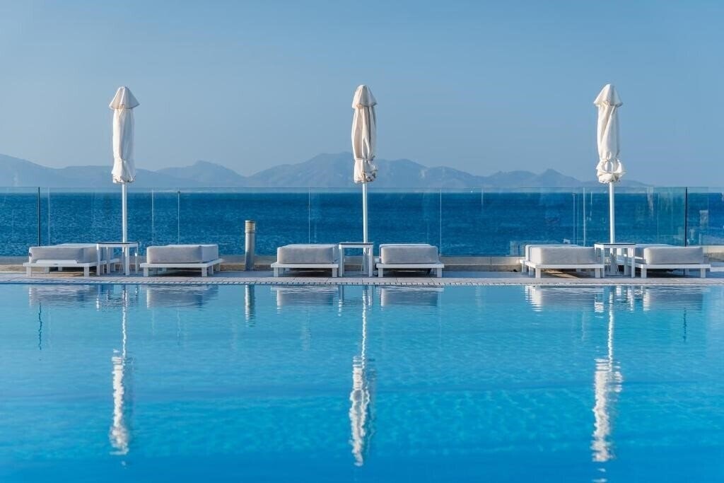 Вид Dimitra Beach Hotel & Suites 5*