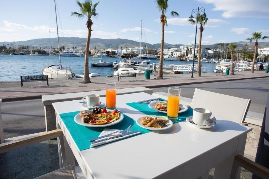 Готель Kosta Palace 4*