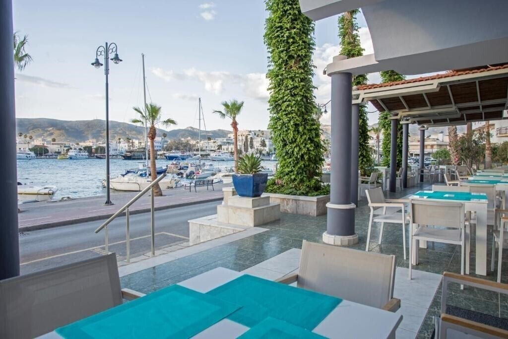 Зображення Kosta Palace 4*