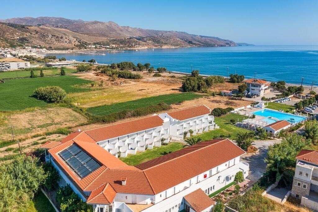 Апартаменты Chryssana Beach Hotel 3*