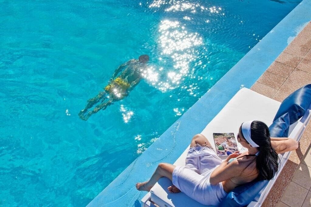 Панорама Chryssana Beach Hotel 3*