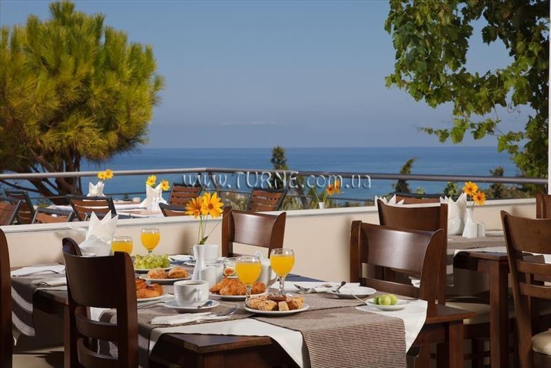 Территория Oasis Hotel Crete 2*