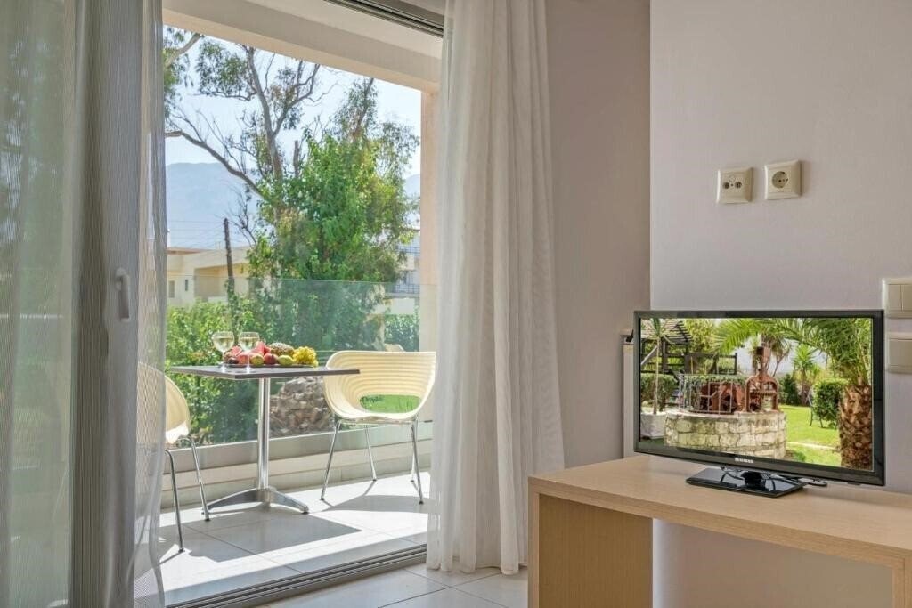 Картинка Apollo Hotel Kavros 4*