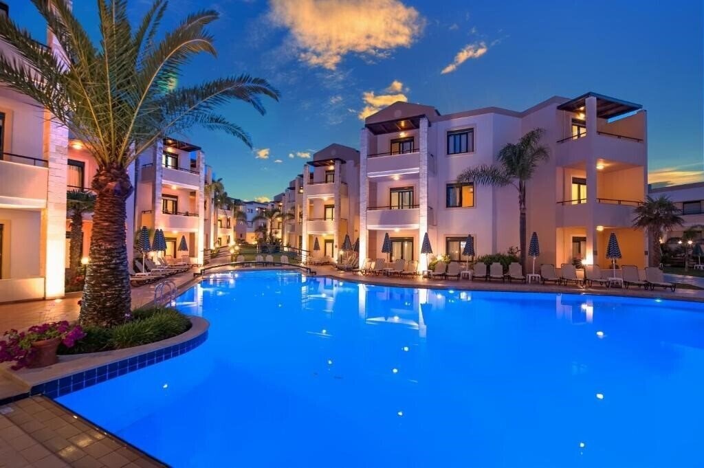 Отель Creta Palm Apartments 4*