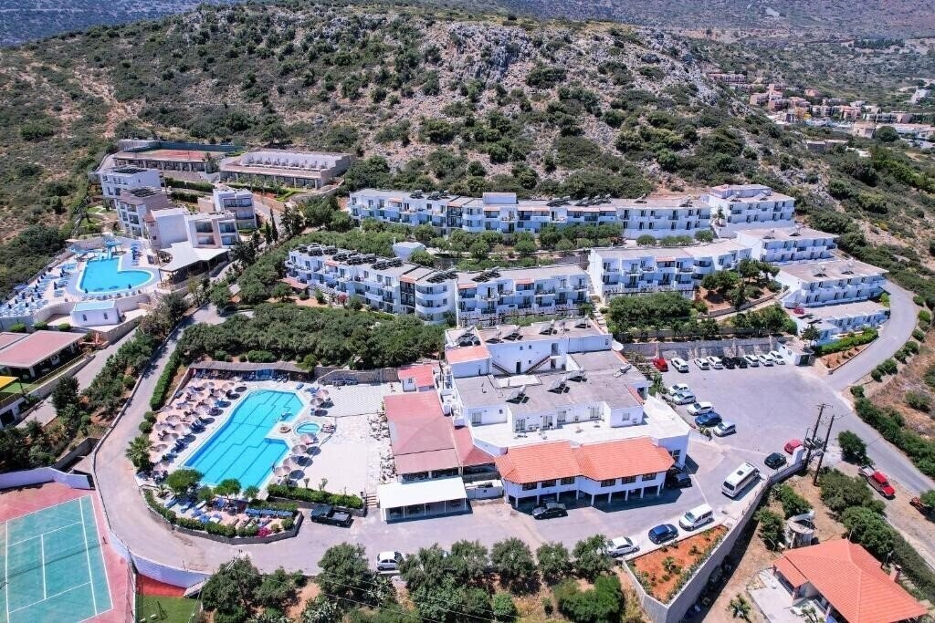 Фотография Semiramis Village Hotel 4*