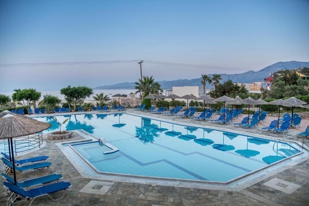 Изображение Semiramis Village Hotel 4*