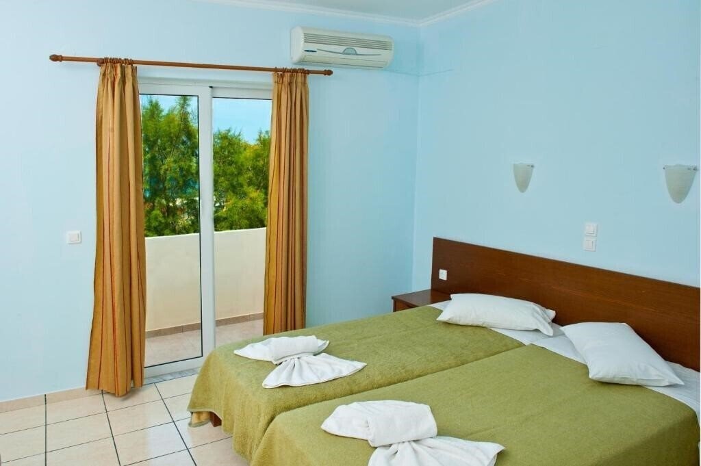 Фото Thodorou Studios (ex. Thodorou Villa) 2*