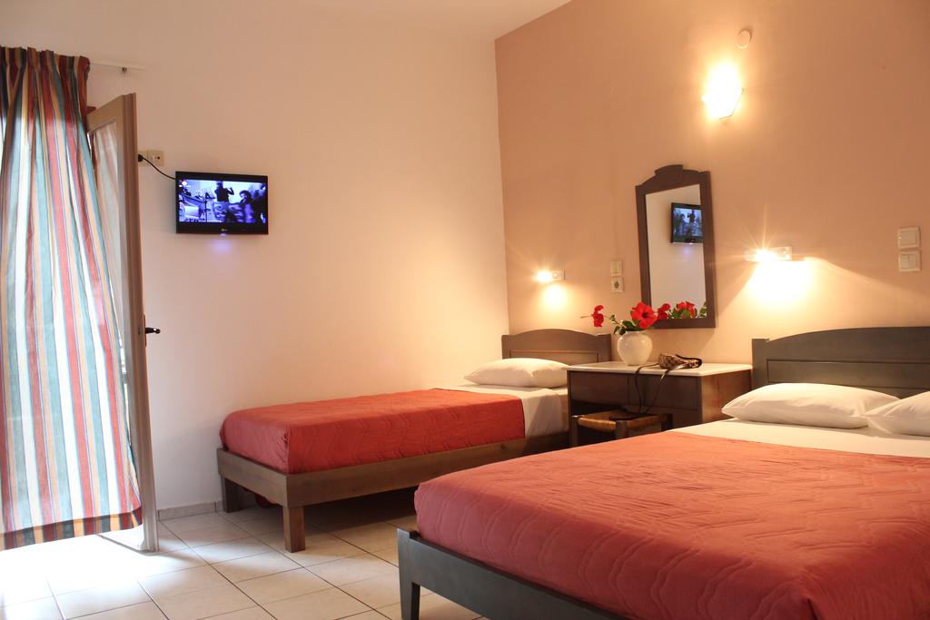 Панорама Latania Studios Apartments 3*