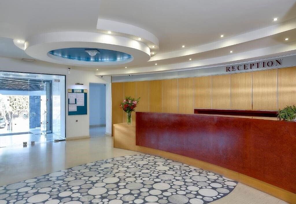 Апартаменты Astir Beach 4*