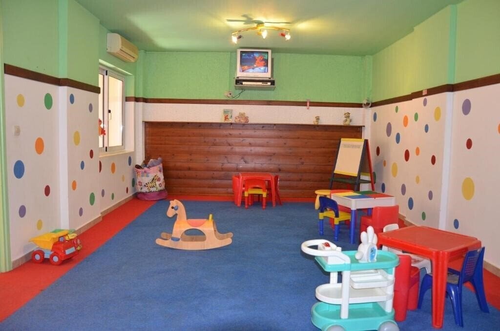 Апартаменти Pegasus Hotel 3*