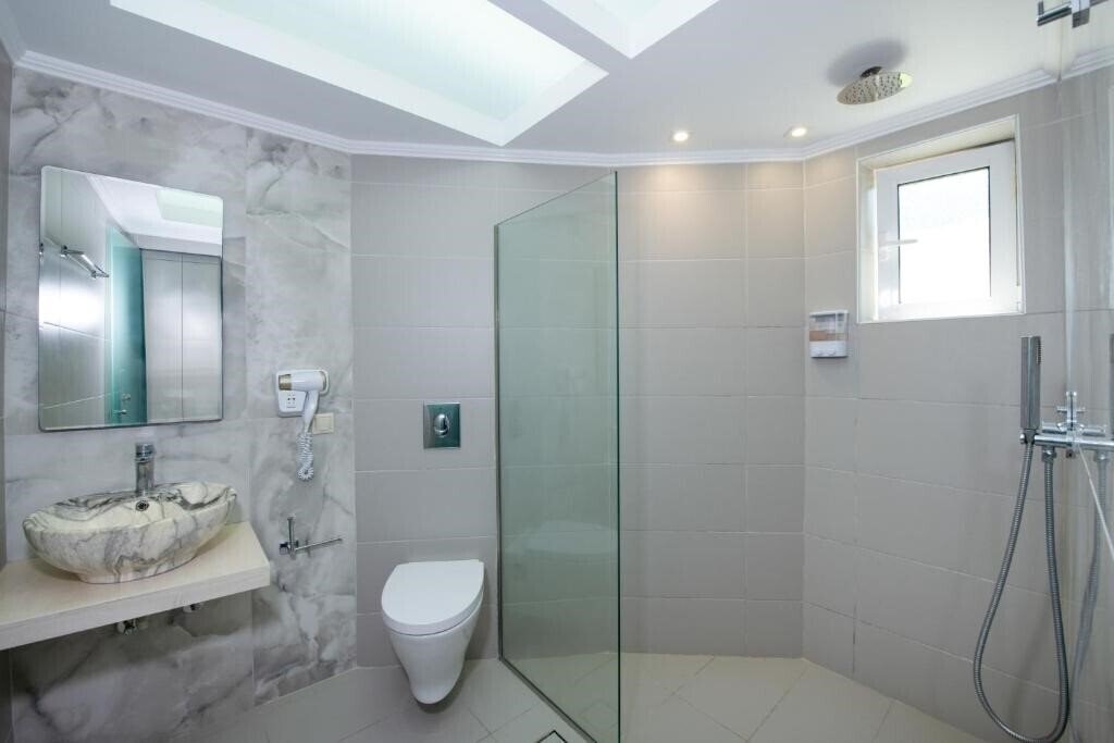 Панорама Labyrinth Hotel 2*