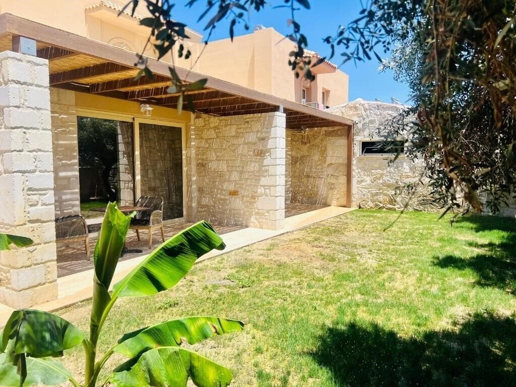 Апартаменти Lili Hotel 3*