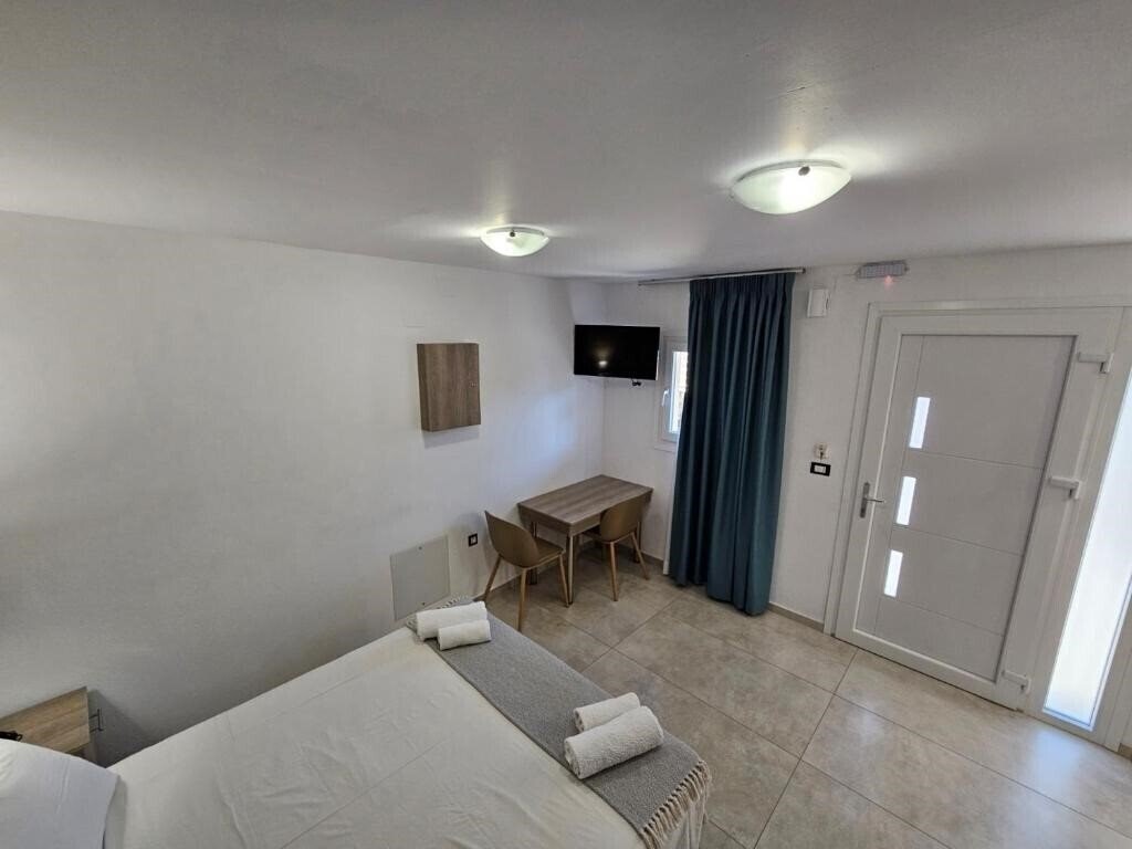 Панорама Elounda Sunrise Apartments 3*