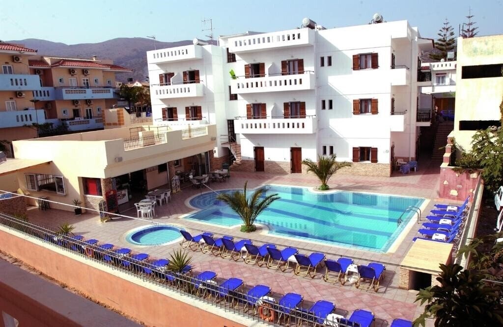 Вид Semiramis Apartments Hersonissos 3*