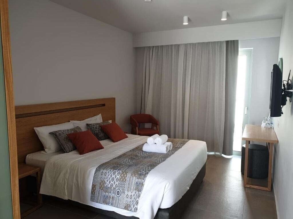 Панорама Adele Beach Hotel Bungalows 3*