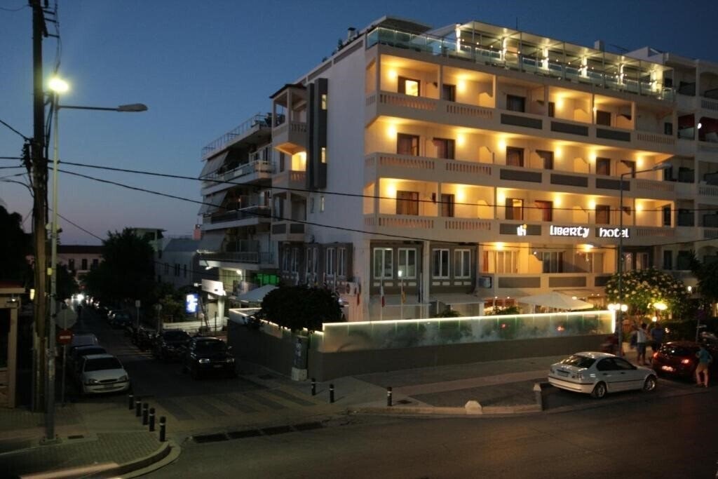 Апартаменты Liberty Hotel 3*