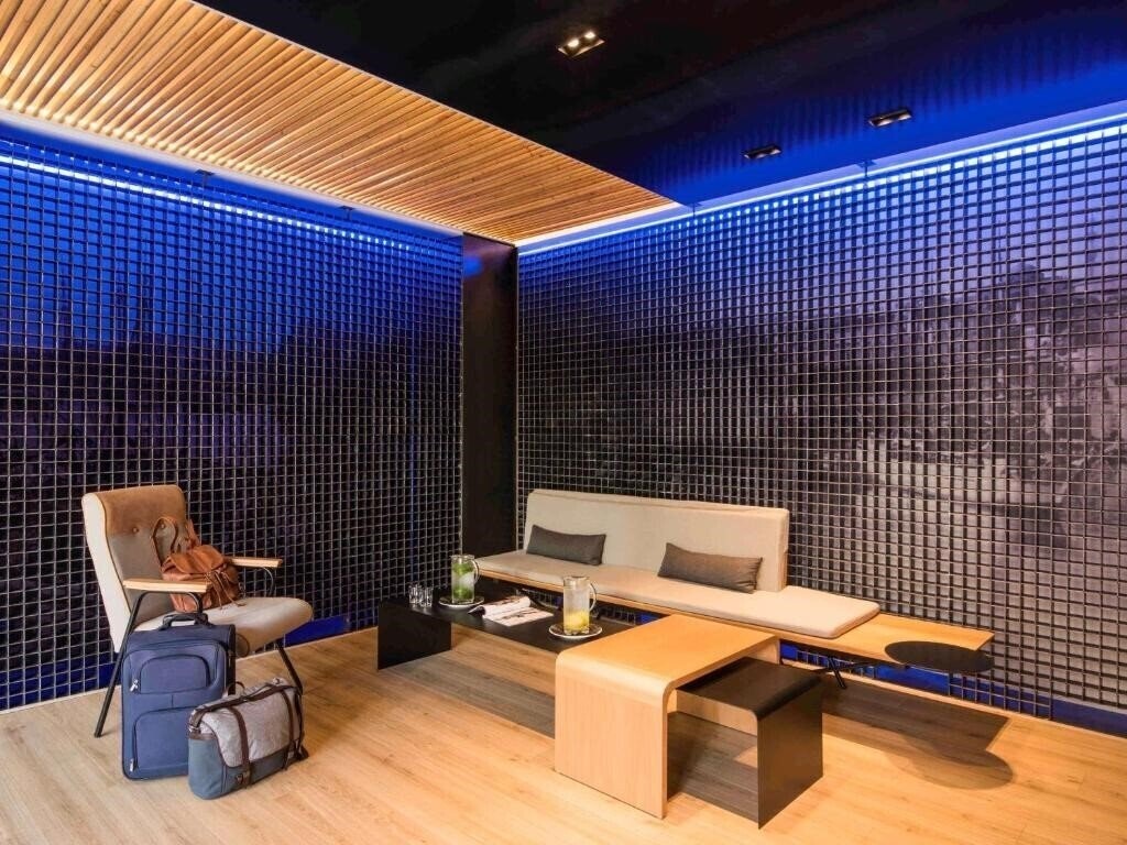 Територія Ibis Style Central Hotel Heraklion 4*