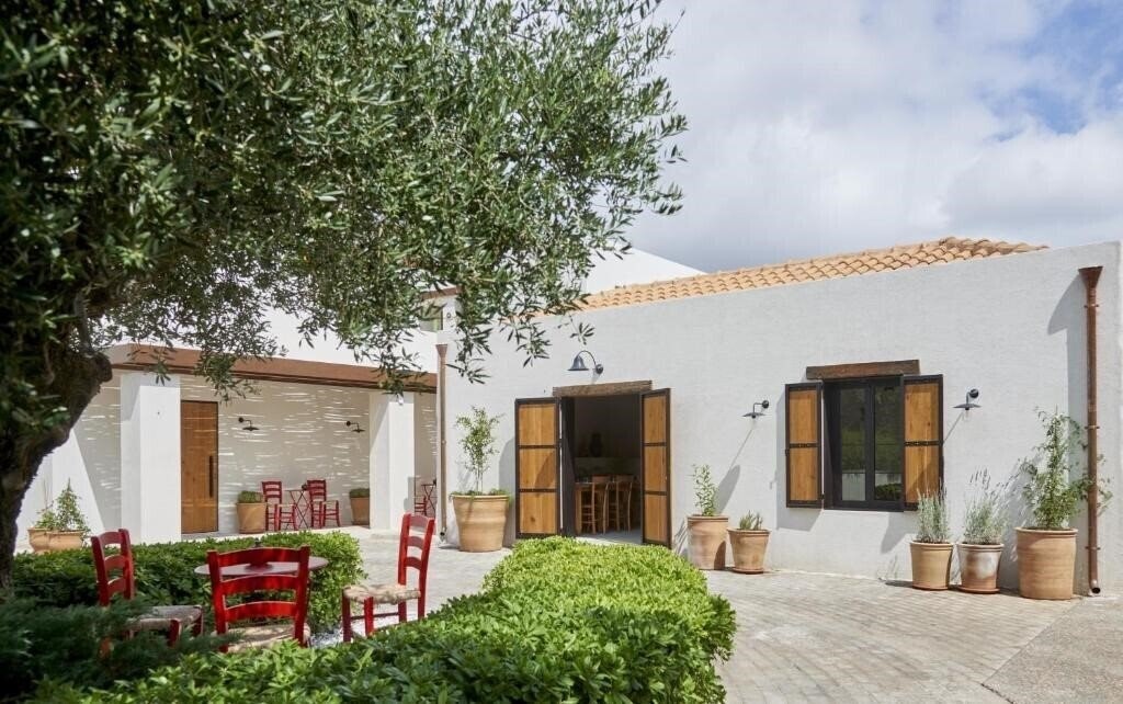 Фото Village Heights Golf Resort 4*