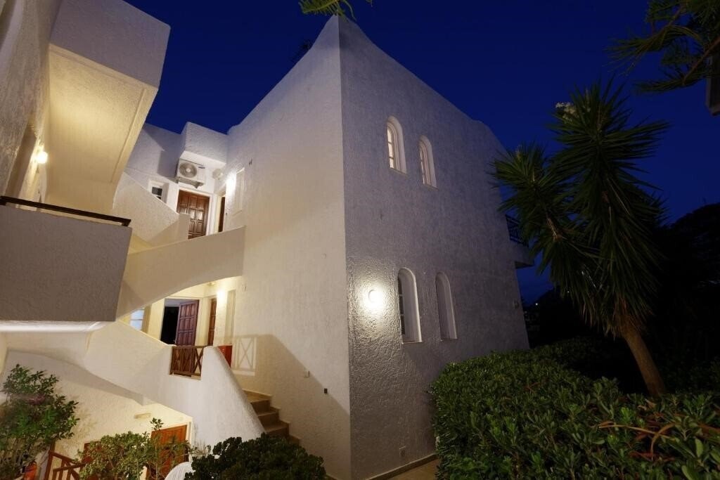 Вид Remi Studios & Apartments 3*