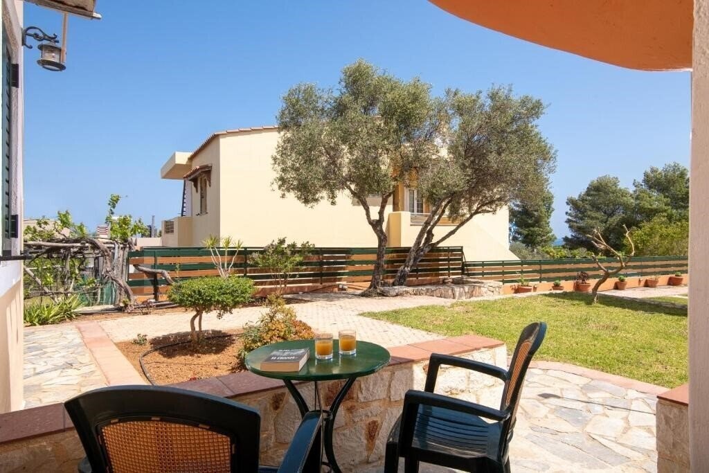 Территория Golden Valentin Apartments 3*