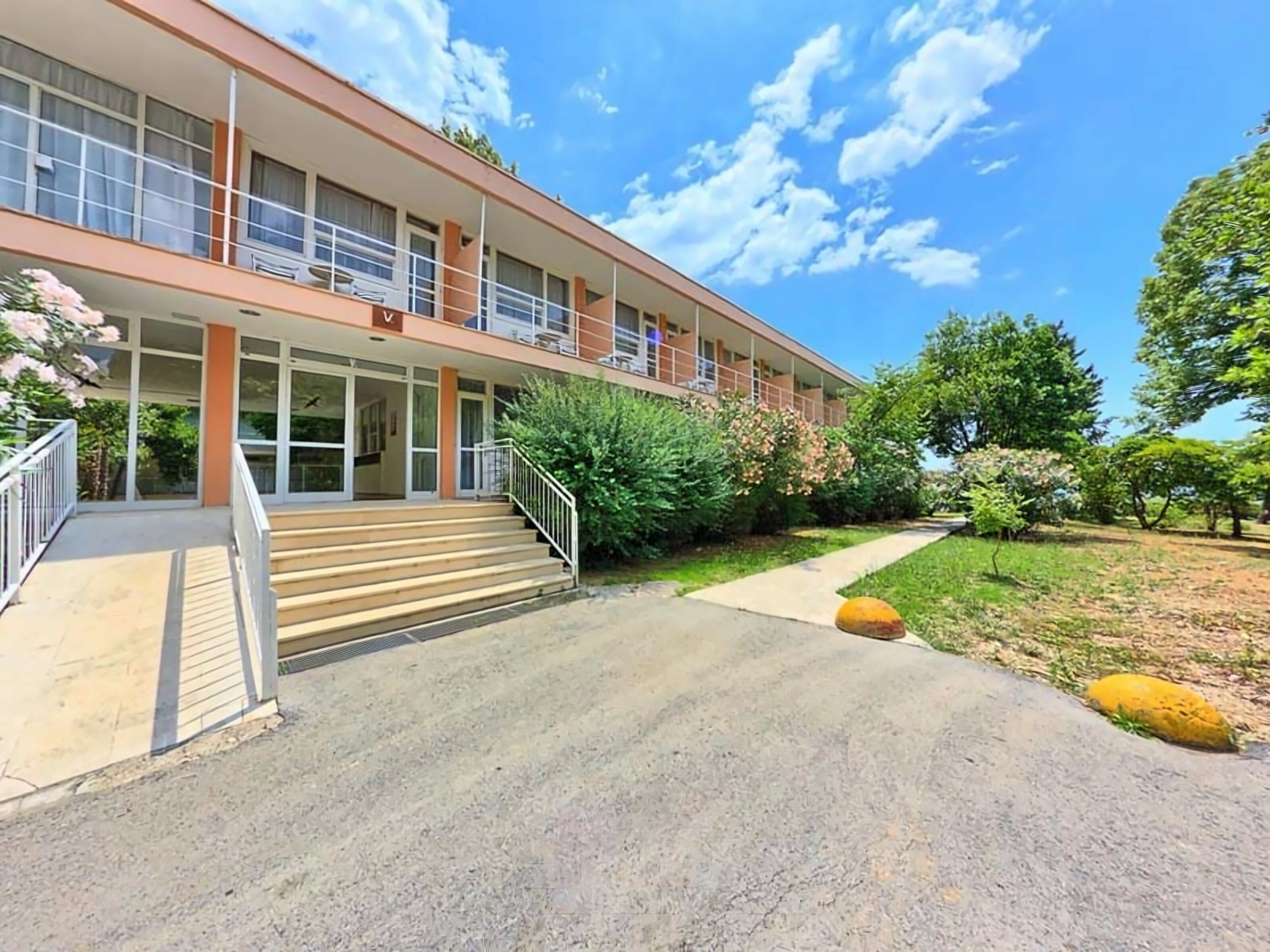 Готель Scaleta Beach 3*