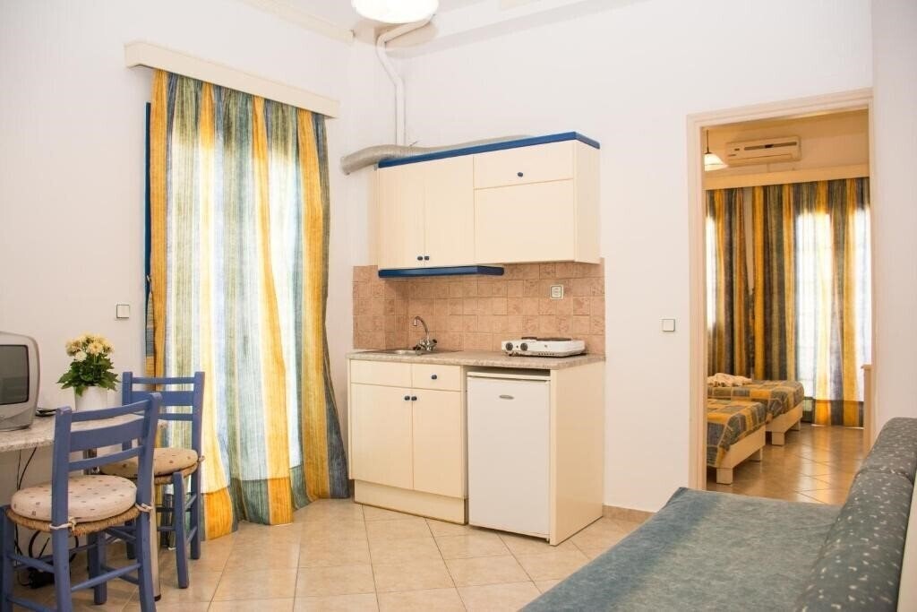 Апартаменты Uncle George Studios & Apartments 2*