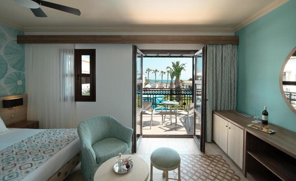 Фото Mitsis Royal Mare 5*