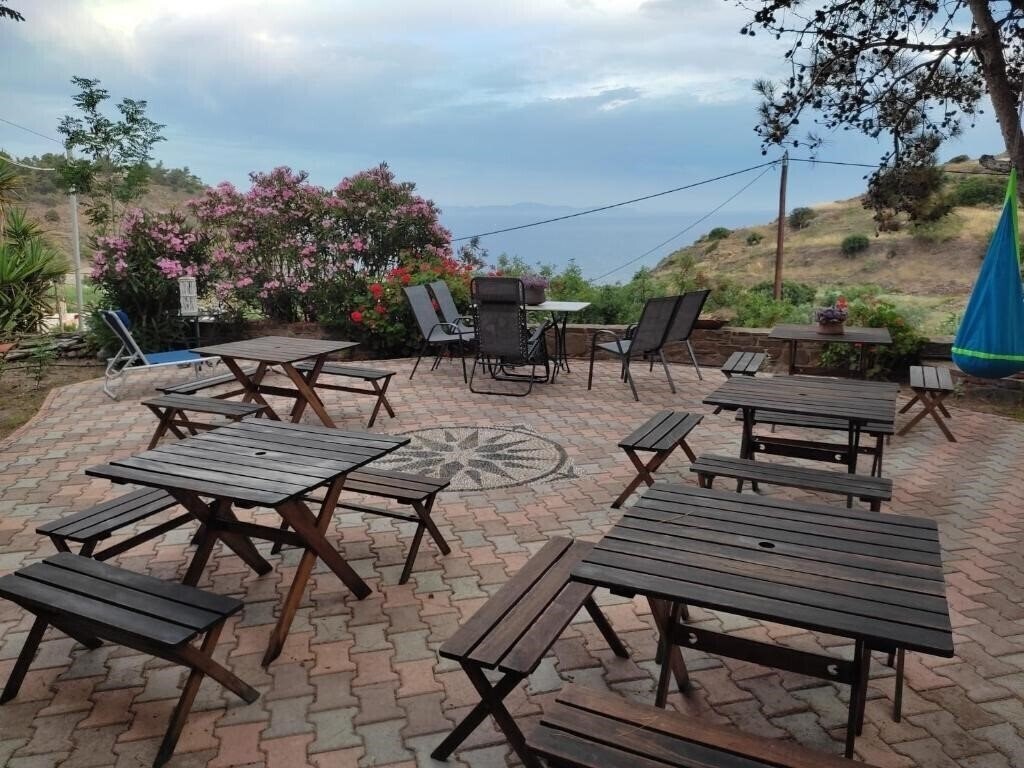 Територія Zorbas Apartments 2*