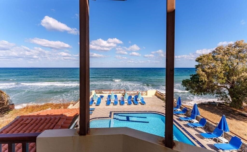 Апартаменты Dedalos Beach Hotel 3*