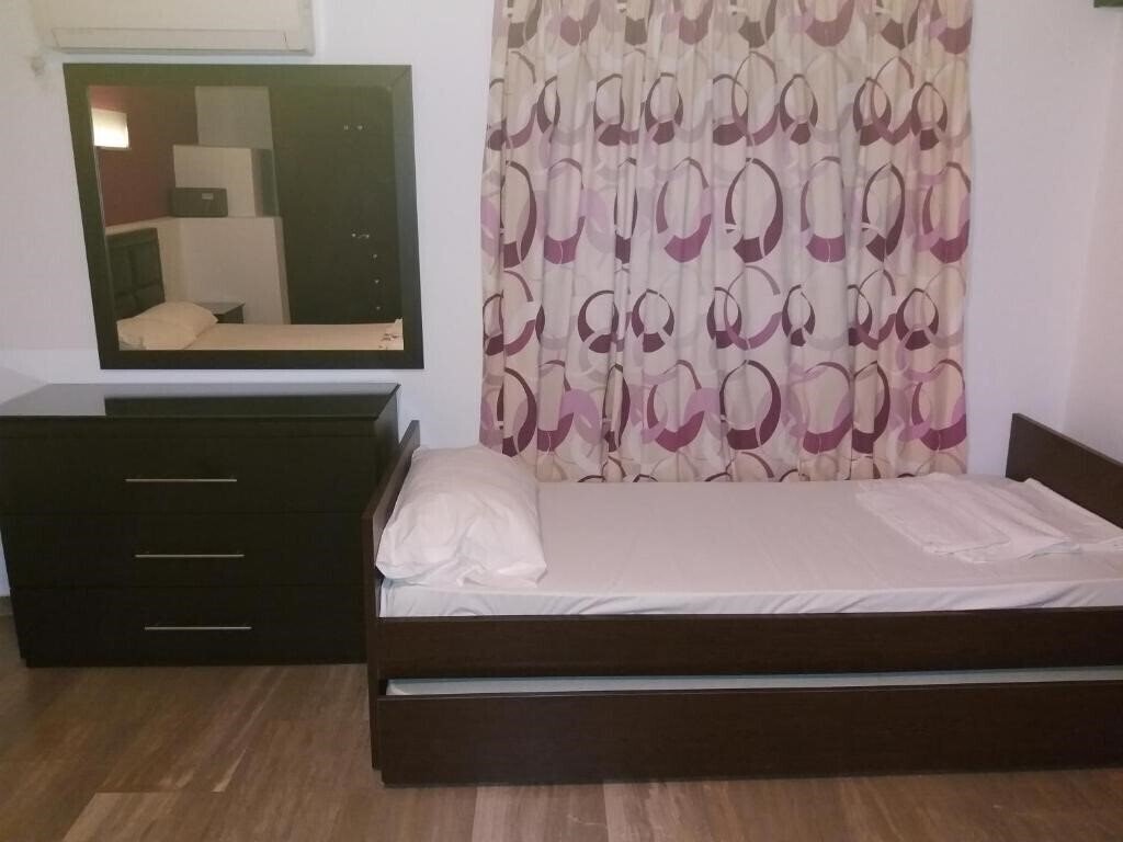 Апартаменти Manos Apartments апартаменты