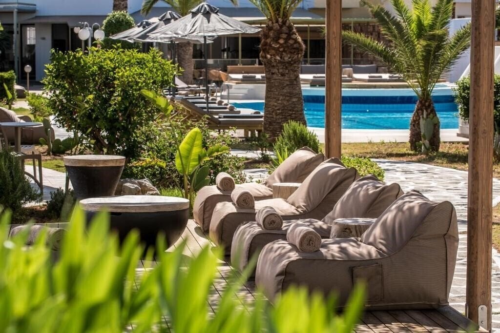 Территория Maya Beach Hotel 4*