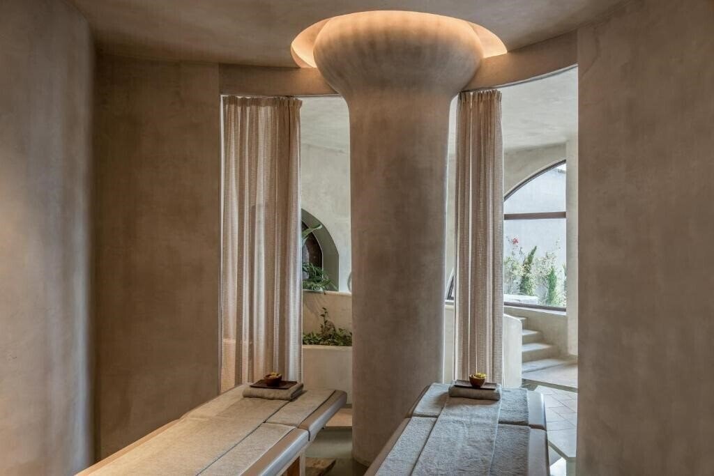 Апартаменты Acro Suites 5*