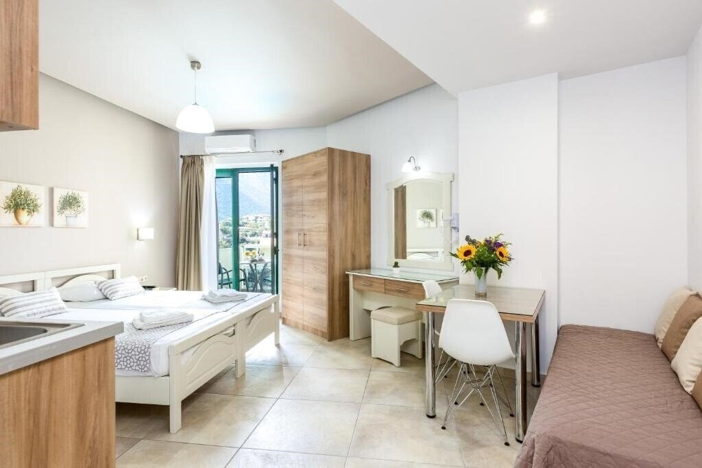 Апартаменты Amalia Apartments & Studios 3*