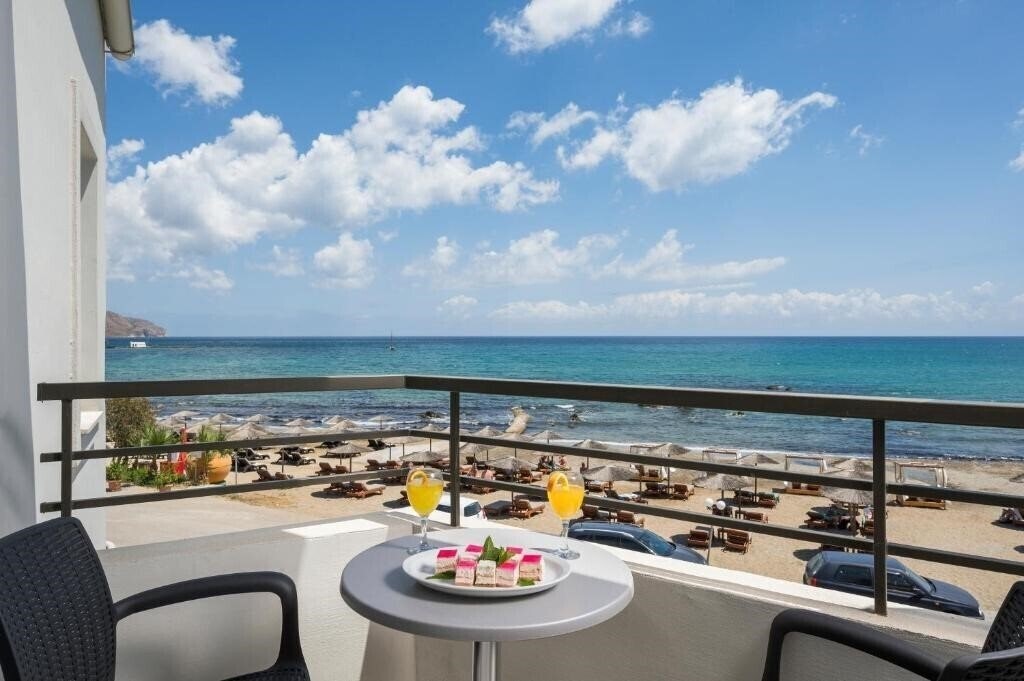 Панорама Mare Blue & Suites 4*