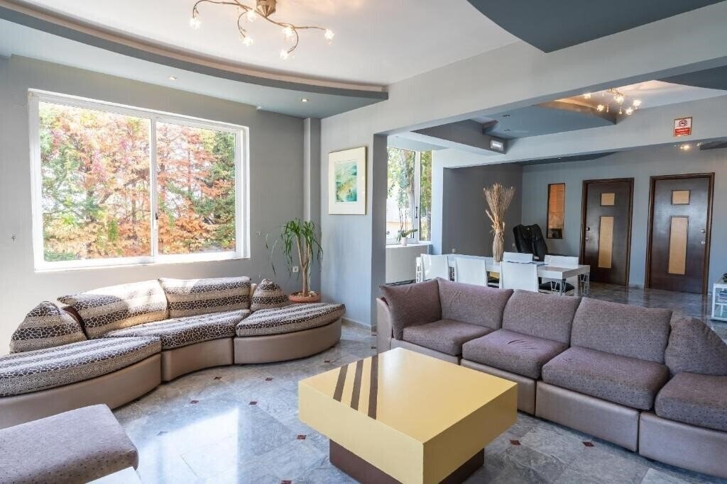 Территория Pantheon Hotel 4*