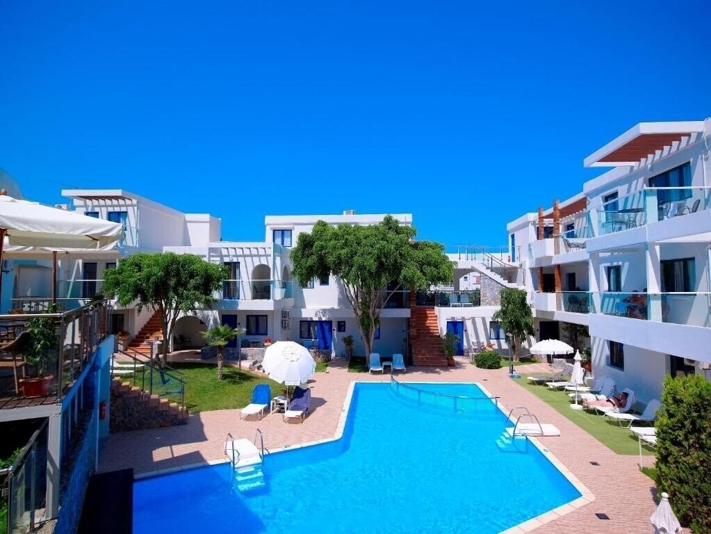 Готель Minos Village (Agia Marina) 2*