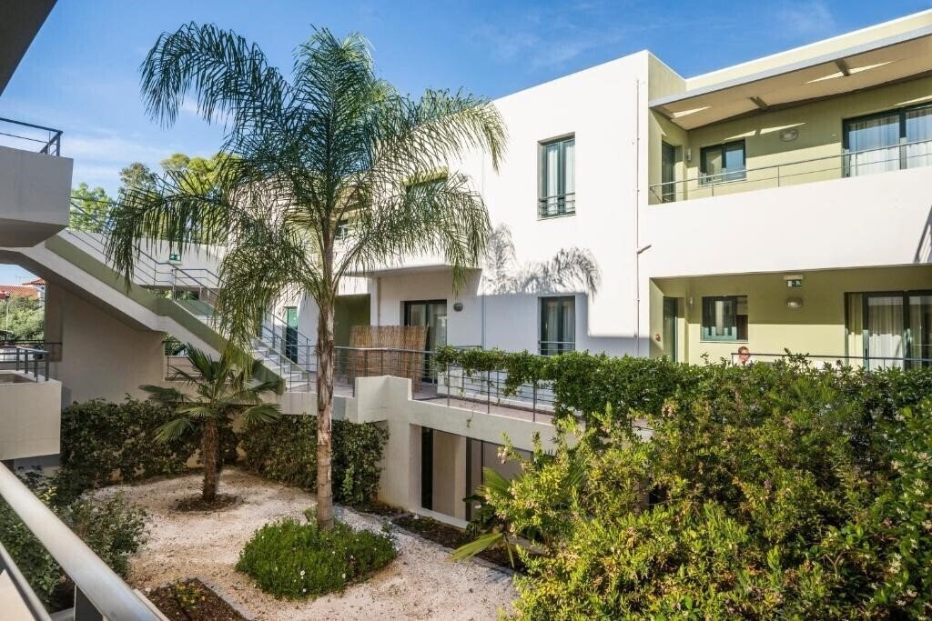 Изображение Athina Beach Hotel Chania 3*