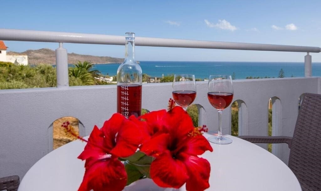 Панорама Folia Hotel Apartments 3*