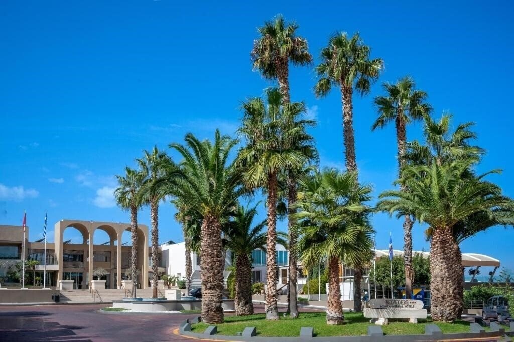 Вид Royal & Imperial Belvedere Hotel 4*