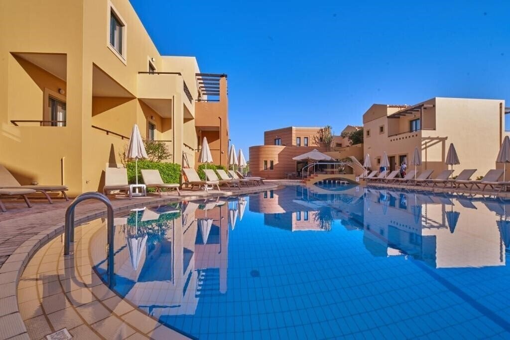 Апартаменты Silver Beach 4*